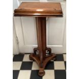 A 19thC oak extending lectern, slight a/f to front. 84cms h when not extended.