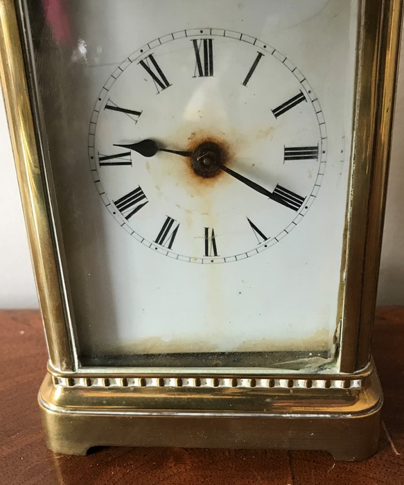 A good quality brass cased carriage clock with gorge movement. 14 h x 10cms w. Condition - Image 2 of 4