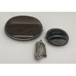 Scottish agate brooches including moss agate 6 x 4.5cms, banded agate and sterling harp.