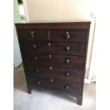 A Victorian 4 height chest of drawers, 2 short over 4 long drawers. 136 h x 105 w x 51cms d.