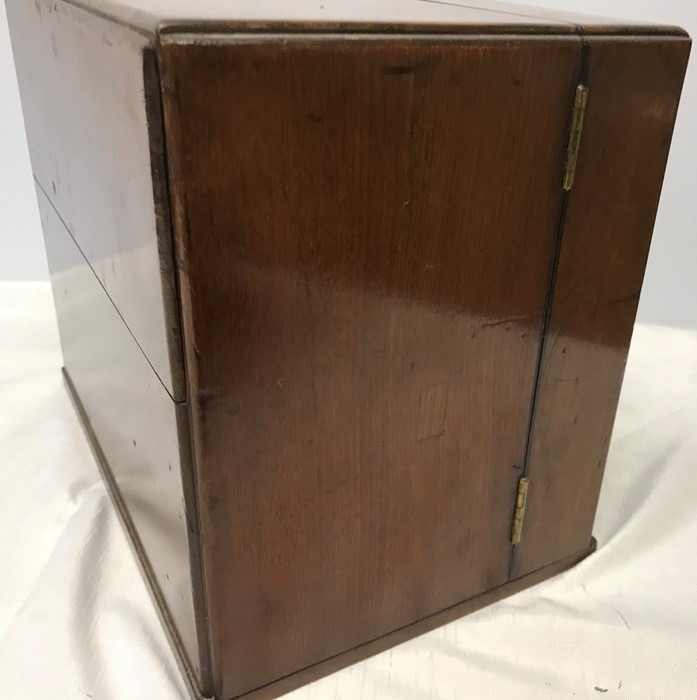 A fine quality mahogany travelling/campaign apothecary chest. Circa 1800 with bottles, pestle and - Image 4 of 9