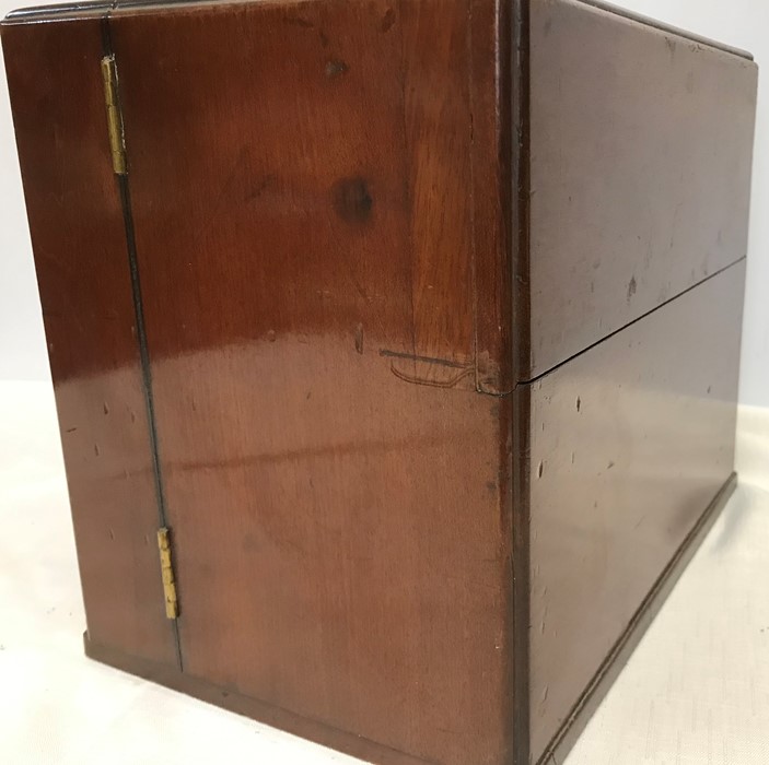 A fine quality mahogany travelling/campaign apothecary chest. Circa 1800 with bottles, pestle and - Image 3 of 9