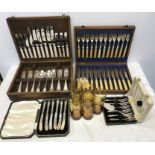 Silver plated cutlery, 2 oak cased sets, knives set and cake fork set together with 5 amber colour