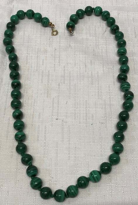 Malachite bead necklace approx 56cms l.