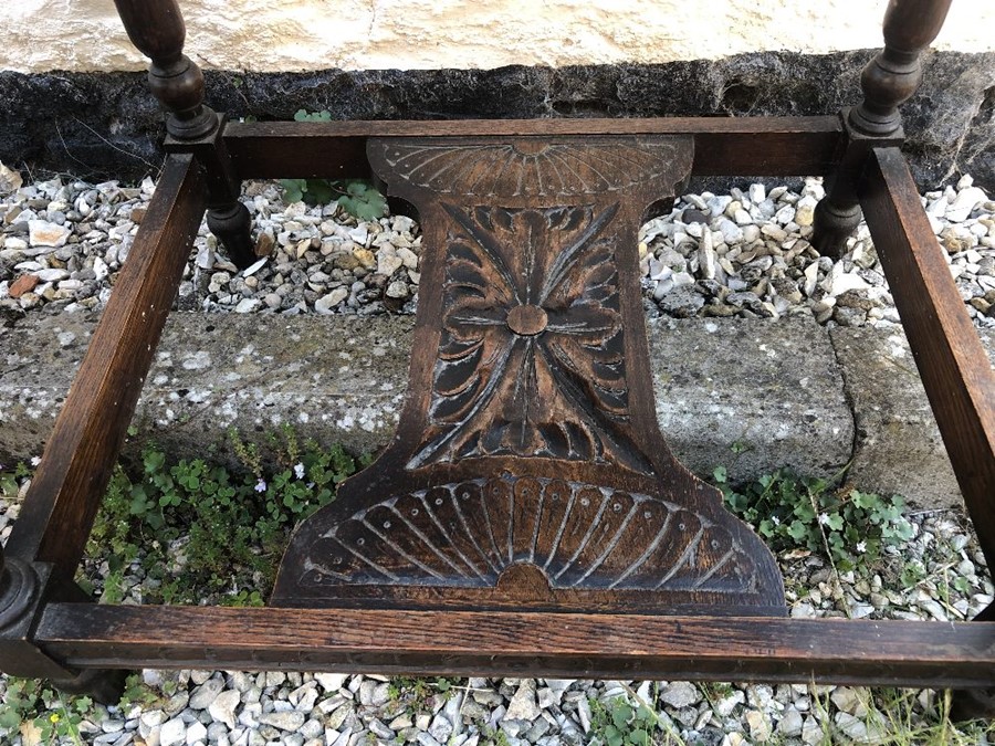 Oak carved top hall table. 85 w x 53 d x 75cms h. - Image 3 of 3