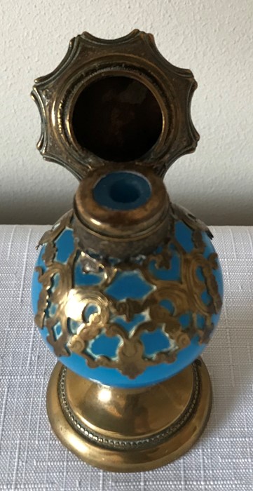 A 19thC turquoise glass and brass encased scent bottle. 9.5cms h with painted classical building - Image 3 of 4