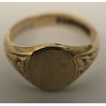 A 9ct yellow gold oval signet ring, size J/K. 3gms.