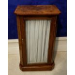 A VICTORIAN WALNUT 1 DOOR OCCASSIONAL / SIDE CABINET, with glazed front and canted corners, 14" x