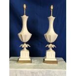 A PAIR OF PORCELAINE TABLE LAMPS