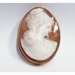 A LARGE 9CT GOLD CAMEO BROOCH
