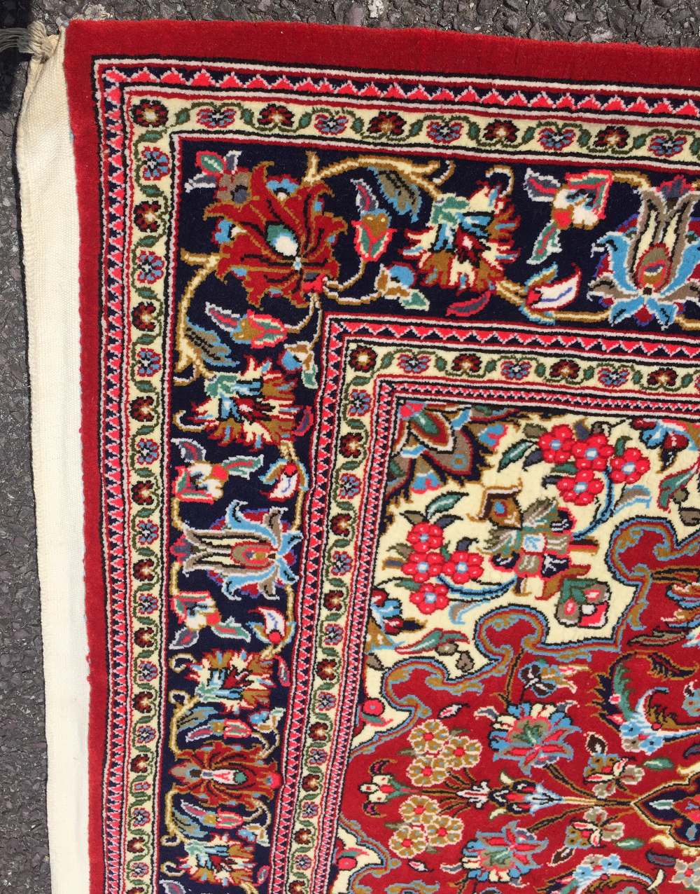 A VERY FINE 20TH CENTURY PERSIAN ‘QUM’ WOOL FLOOR RUG, in excellent condition, it once hung on the - Image 6 of 7