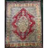 A VERY FINE VINTAGE KERMAN FLOOR RUG, with central medallion motif, surrounded by floral and foliage