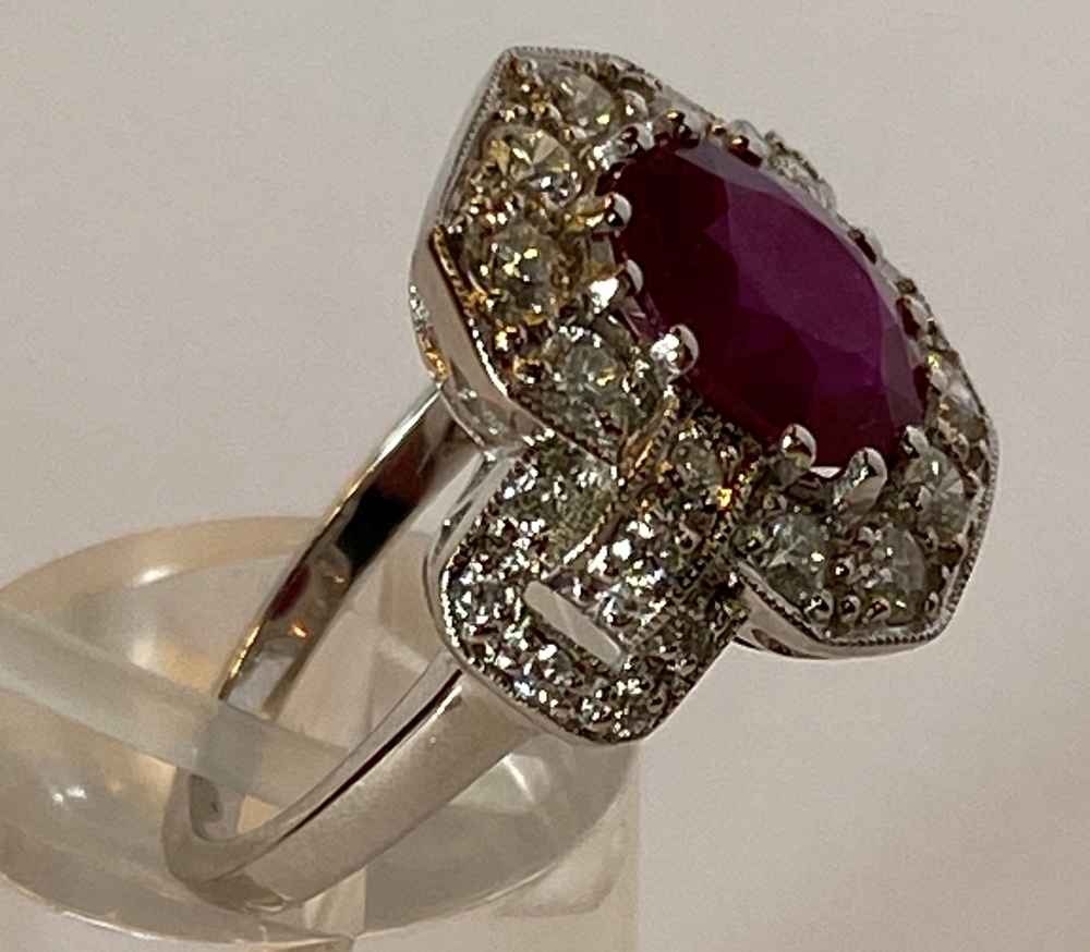 AN 18 CT WHITE GOLD BURMESE RUBY & DIAMOND CLUSTER RING, this is the finest quality Burmese Ruby - Image 5 of 9