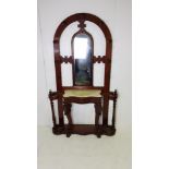 A TOP QUALITY 19TH CENTURY MAHOGANY HALL STAND, with built in marble top console table and