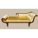 A VERY GOOD QUALITY EARLY 19TH CENTURY SIMULATED ROSEWOOD CHAISE LONGUE, fully restored and