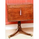 A VERY FINE EARLY 19TH CENTURY IRISH MAHOGANY TEA POY, circa 1810, 26.5” x 13” x 19.5” approx (