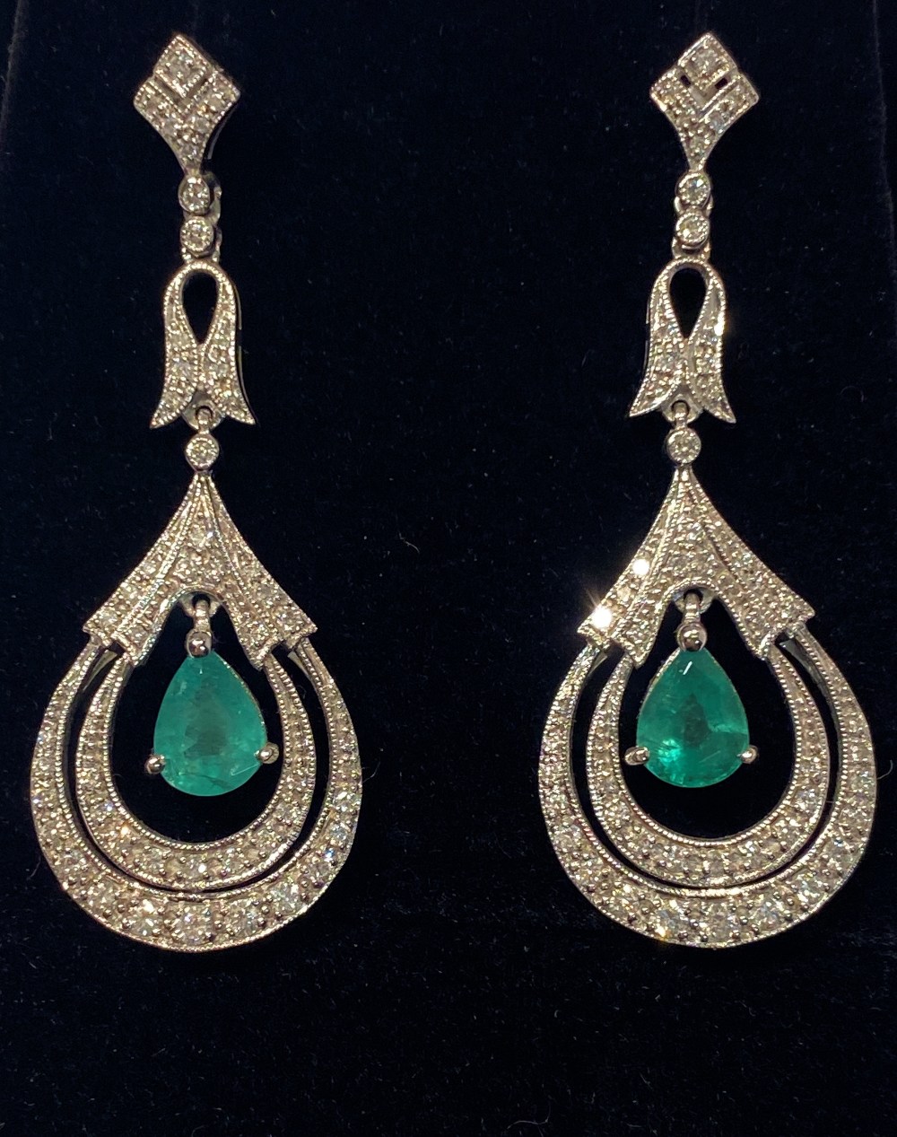 A PAIR OF 18CT WHITE GOLD ART DECO NATURAL COLUMBIAN EMERALD & DIAMOND DROP EARRINGS, the Emerald is