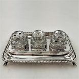 A VERY FINE 18TH CENTURY / GEORGE III SILVER INKSTAND, with three glass containers placed in
