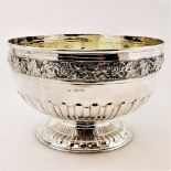 A VICTORIAN GRAPE PATTERN BOWL, 1899, by Pairpoint Bros, 17.6cm x 27.2cm approx, 1512g