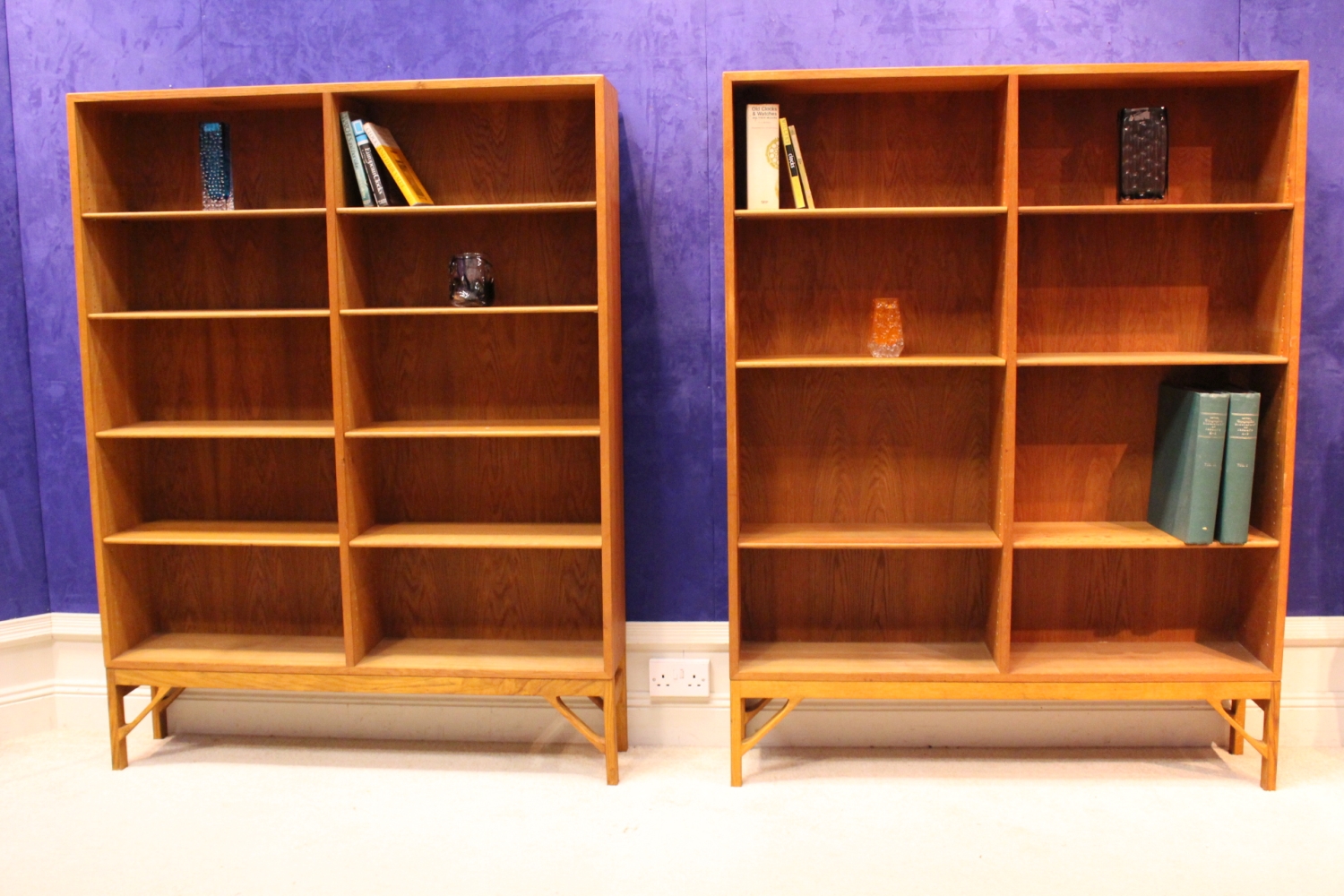 A PAIR OF OAK MID CENTURY MODERN, BORGE MOGENSEN FOR FDB MOBELFABRIK OPEN BOOKCASES, Danish, with