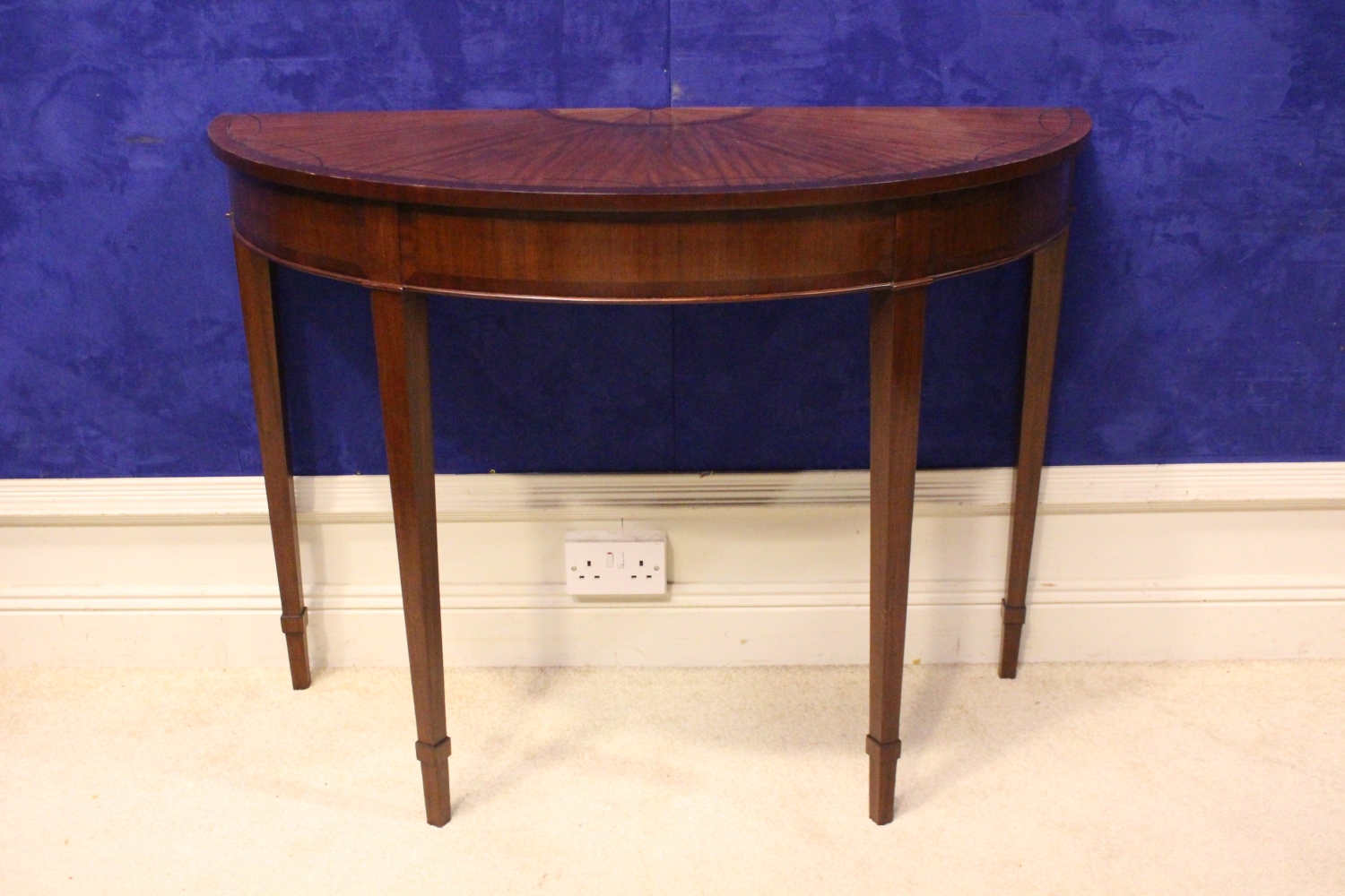 AN EXCEPTIONALLY FINE HEPPLEWHITE STYLE CONSOLE TABLE, with central inlaid fan motif to the top, - Image 2 of 2