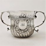A GEORGE II EARLY 18TH CENTURY SILVER PORRINGER, London, 1727 by Thomas Tearle