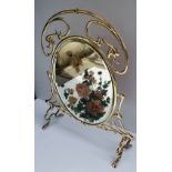 AN ART NOUVEAU (1890 to 1910) BRASS & HANDPAINTED MIRROR GLAZED FIRE SCREEN, 80.5cm x 67.3cm x