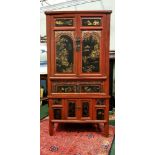 A VERY FINE ‘CHINOISERIE’ CHEST ON CHEST, two cabinet doors, over 2 drawers over lower base with 2