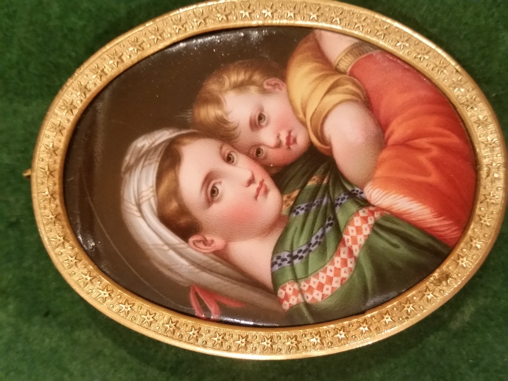 A 19TH CENTURY MINIATURE PORCELAIN PANEL, After Raphael, Madonna della Sedia, framed in a decorative - Image 3 of 5