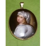 A SUPERB 19TH CENTURY OVAL PAINTED PORCELAIN PENDANT, depicting Beatrice Cenci after Guido Reni (