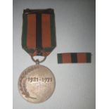 A RARE ORIGINAL IRA ‘SURVIVORS’ MEDAL 1921 to 1971, ribbon and ribbon bar