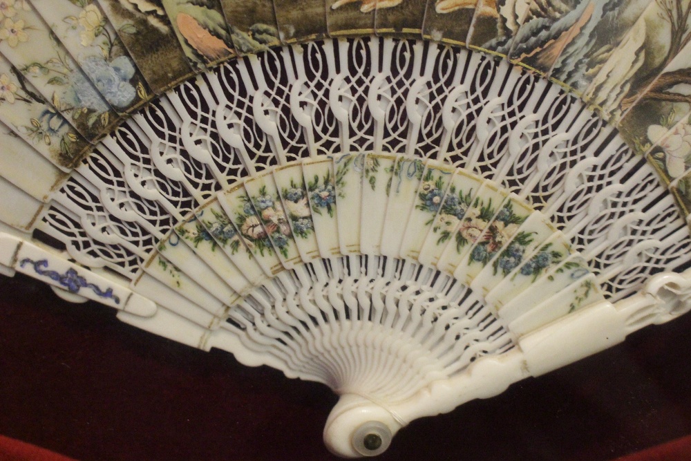 AN 18TH CENTURY ITALIAN HAND PAINTED FOLDING FAN, signed by the artist, inscribed verso by - Image 8 of 10