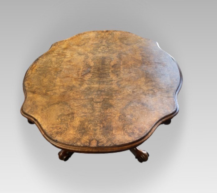 A 19TH CENTURY WALNUT OVAL BREAKFAST TABLE, on four shoot pod, burr walnut, with serpentine top, - Image 2 of 3