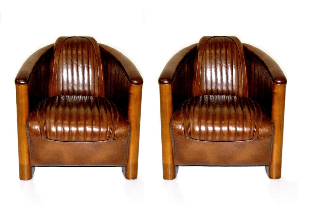 A PAIR OF TOP QUALITY LEATHER & CHERRY WOOD ART DECO STYLE CLUB ARMCHAIRS, in the ‘Aviator’ style,