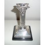 A VERY FINE EARLY 20TH CENTURY SILVER CORINTHIAN STYLE CANDLESTICK, on a marble plinth base, London,