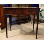 A VERY FINE GEORGIAN 2 DRAWER SIDE TABLE, with brass handles, raised on tapered square leg, 83cm (W)