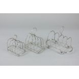 A Victorian silver toast rack with four divisions, maker Mappin & Webb, Sheffield 1894, 11cm, and