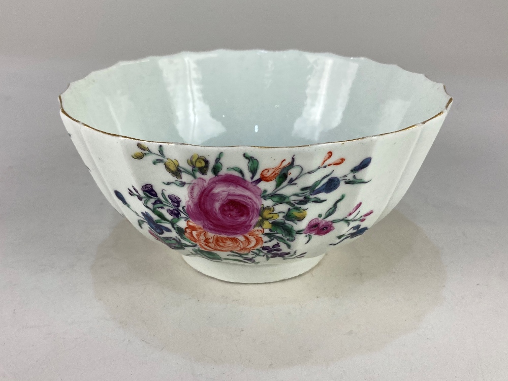 A 19th century Worcester porcelain bowl, of fluted form, with hand painted floral design, and