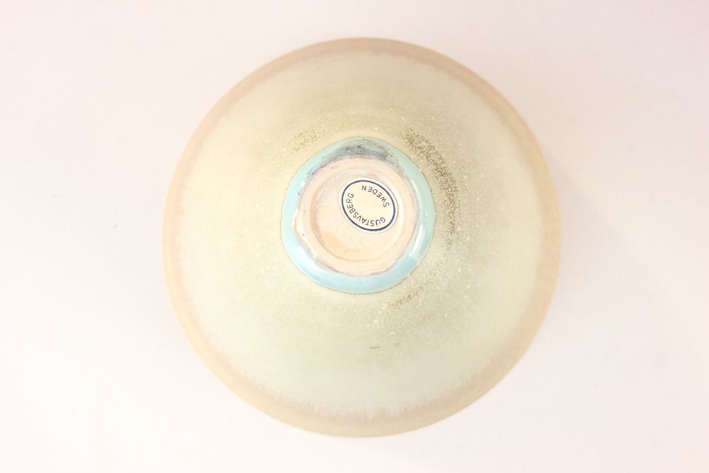 A Stig Lindberg for Gustavsberg, Sweden conical bowl, cream glaze with radiating horizontal lines to - Image 4 of 5