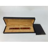A S.T. Dupont laque de chine fountain pen, with 18ct gold nib, in fitted leather case, with leaflet