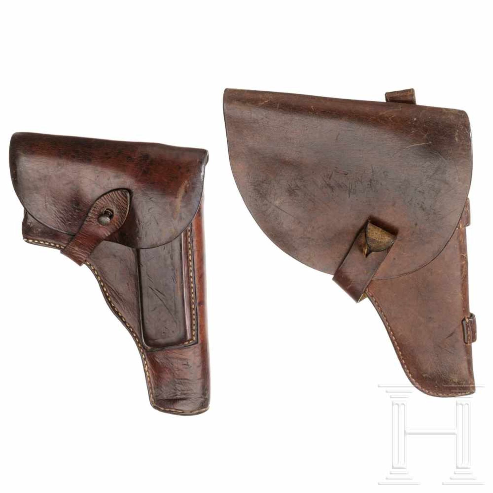 Two holsters for Radom and Tokarev pistolsRadom: Aus dunkelbraunem Rindsleder, im Deckel div.