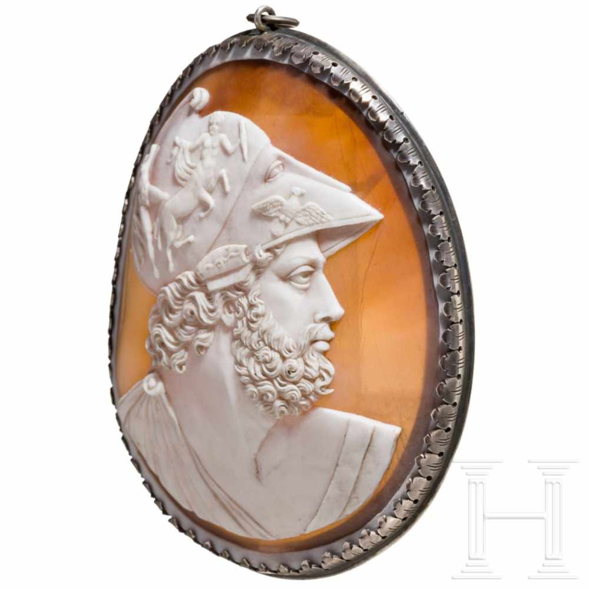 An unusually large Italian classical cameo with a relief of Menelaus, 19th centuryThe large, oval - Bild 3 aus 3