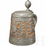 A large tin-mounted "Daubenkrug" stein, Upper Franconia or Thuringia, circa 1720Leicht konischer