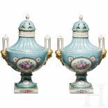 Two presentation vases, porcelain manufacture Dresden, 20th centuryWeißes glasiertes Porzellan,