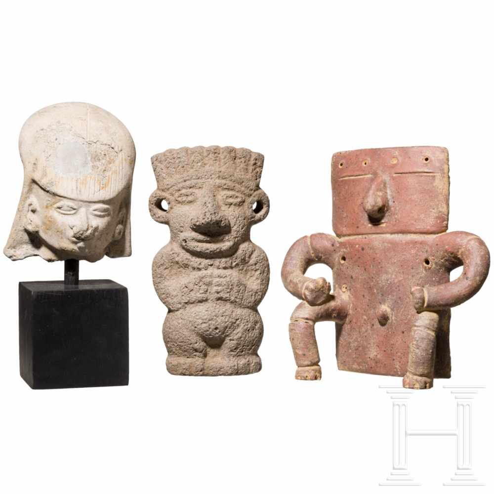 Three Central and South American figurines, circa 100 – 1500Flat male figure of basalt stone, the