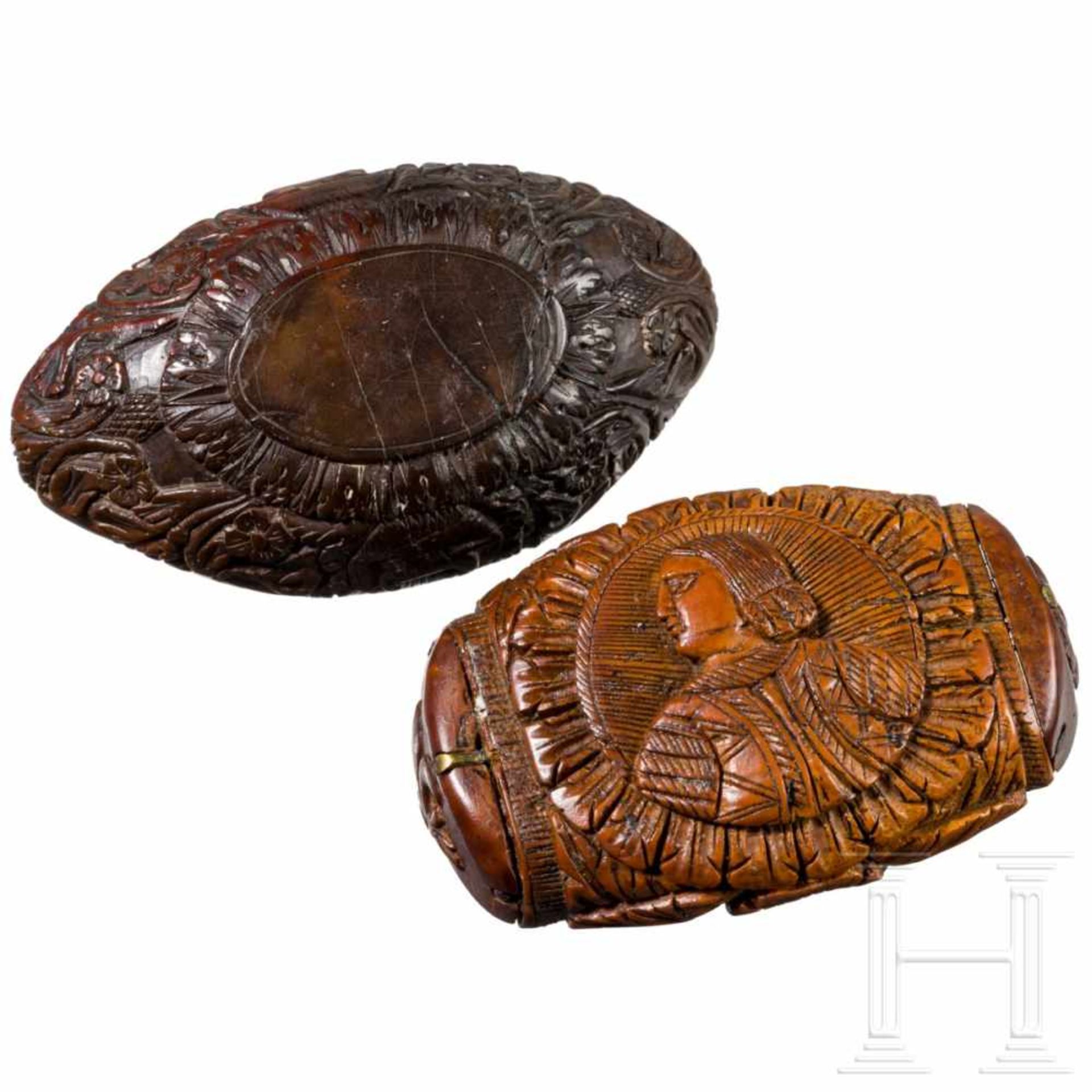 Two carved German boxwood snuff boxes, late 18th centuryTraces due to age and using. Partly restored - Bild 4 aus 4