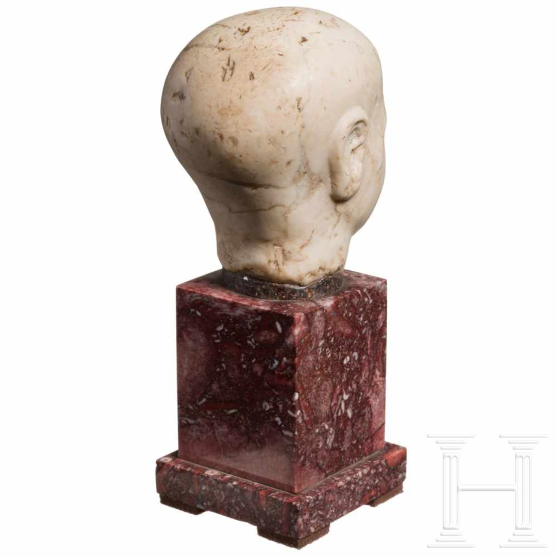 A late Egyptian marble head, 6th – 1st century B.C.Beautifully worked marble head of a statuette. - Bild 4 aus 4