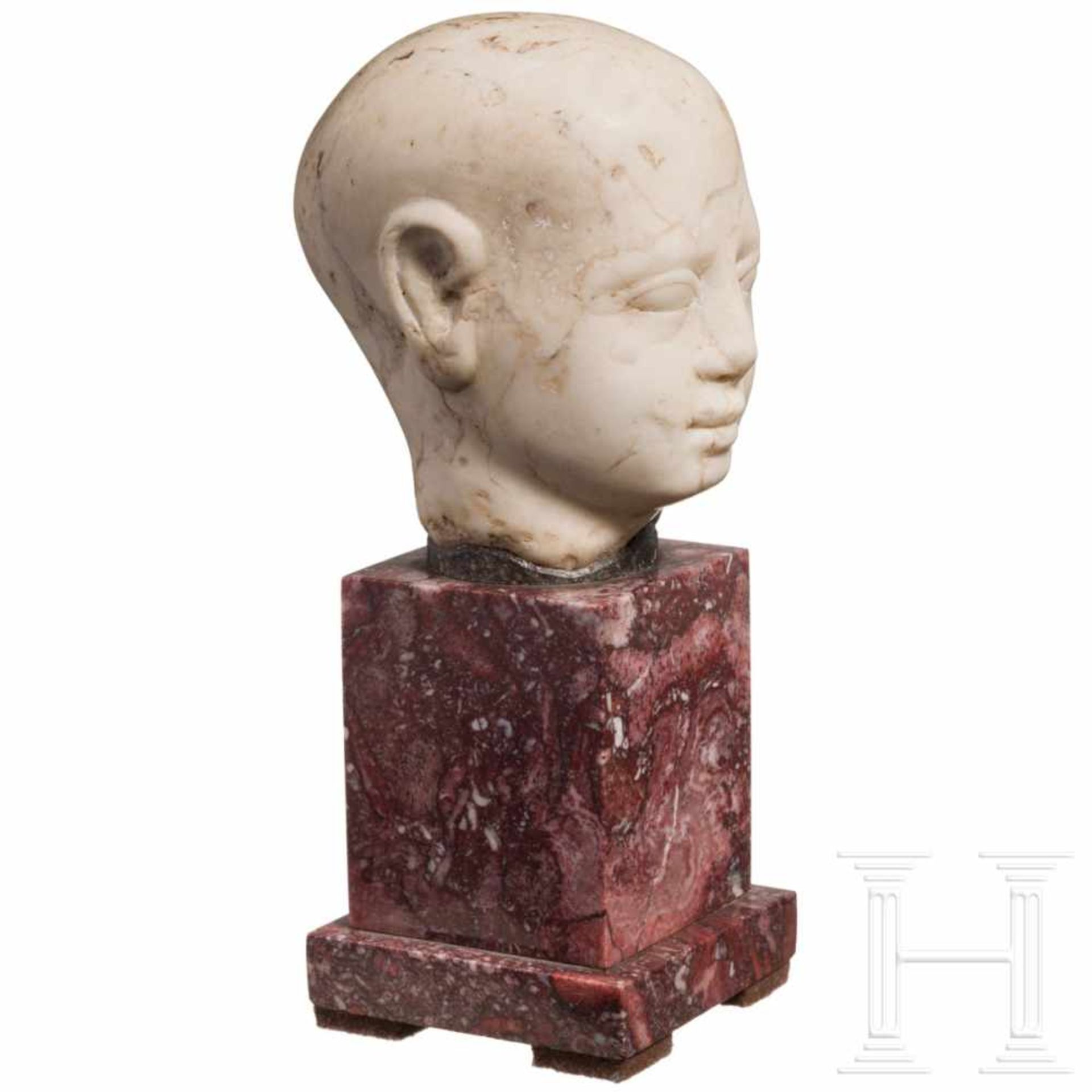 A late Egyptian marble head, 6th – 1st century B.C.Beautifully worked marble head of a statuette. - Bild 3 aus 4