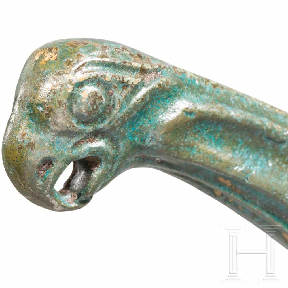 A luxuriant Scythian axe from the Northern Black Sea region, 6th – 5th century B.C.Slightly curved - Image 3 of 3