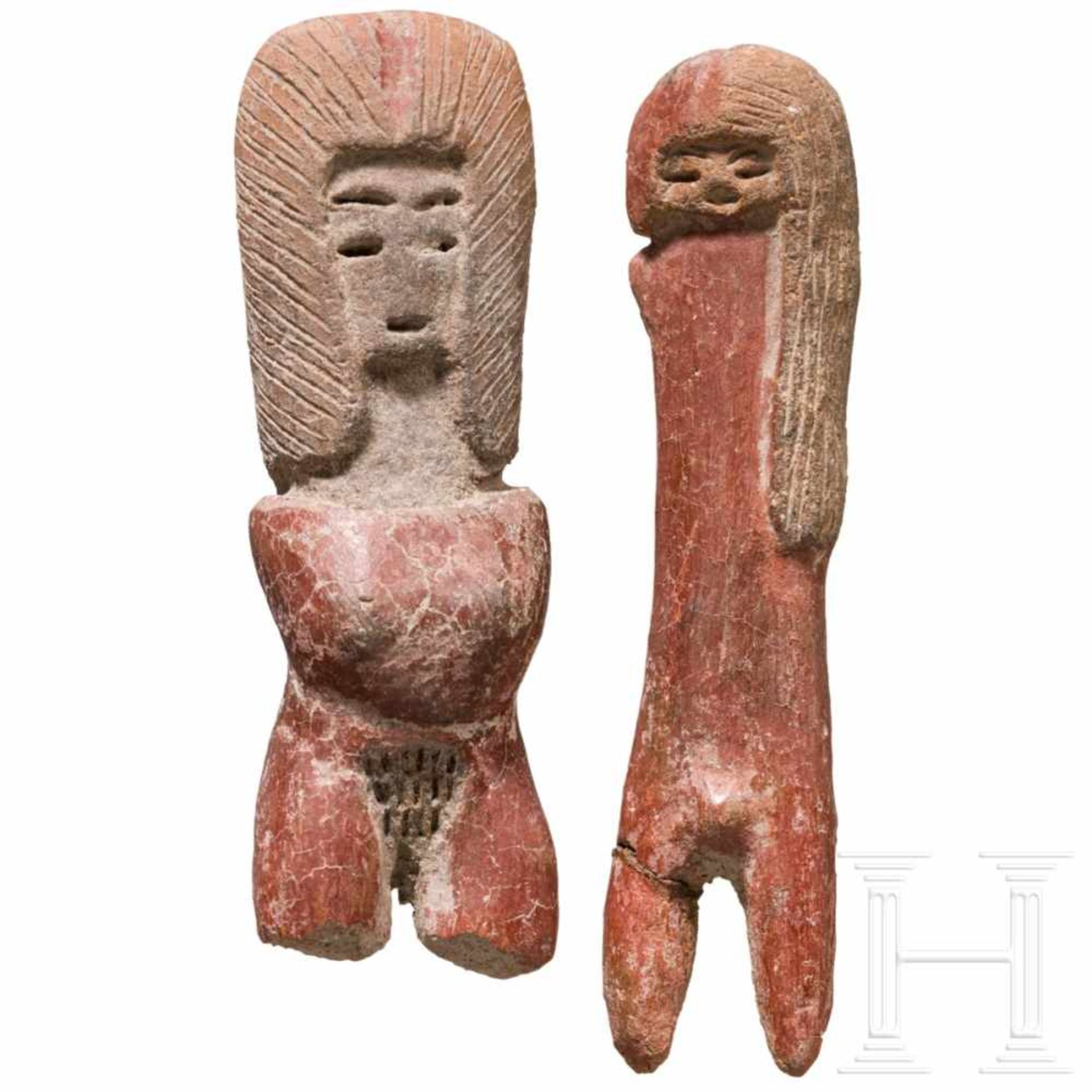 A pair of Ecuadorian Valdivia figures, circa 2500 – 2000 B.C.Two small terracotta figures. A